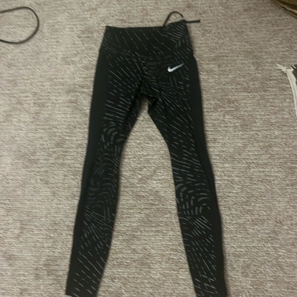 Nike black patterned leggings xs